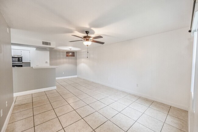 Foto del edificio - Beautiful 1bed / 1bath condo FOR RENT at B...