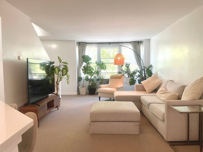 Foto del edificio - 1007 E 61st St