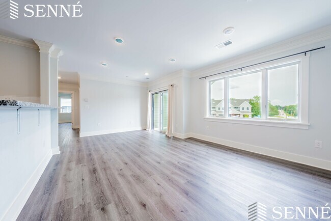 Building Photo - 4 N Meadows Rd