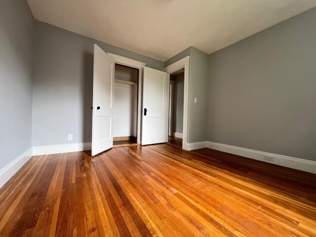 Building Photo - 53 Westmount Ave