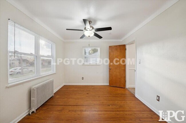 Foto del edificio - 606 W Poinsetta Ave