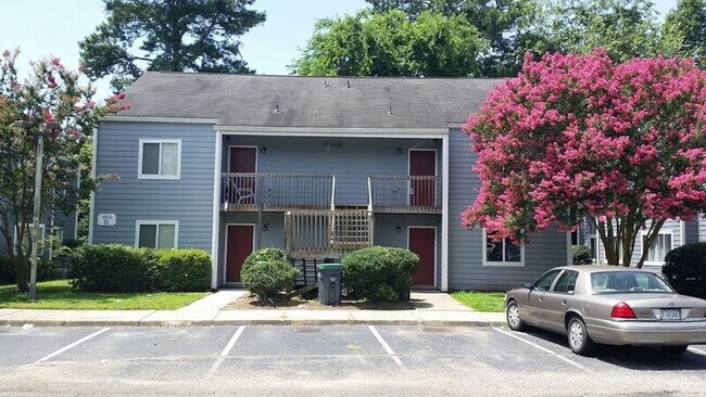 Building Photo - 1203-1D-4 Jamestown Rd