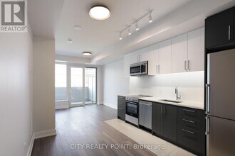 Building Photo - 2525 Bathurst St