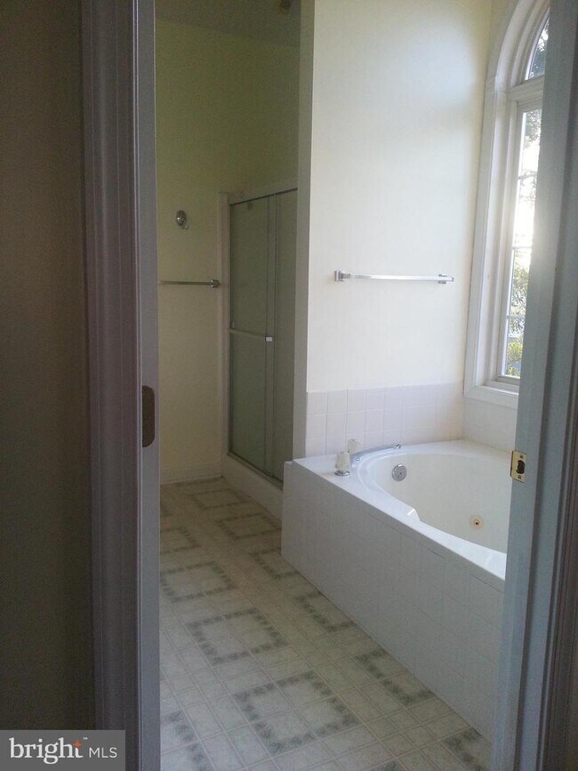 Foto del edificio - 2639 Middle Rd