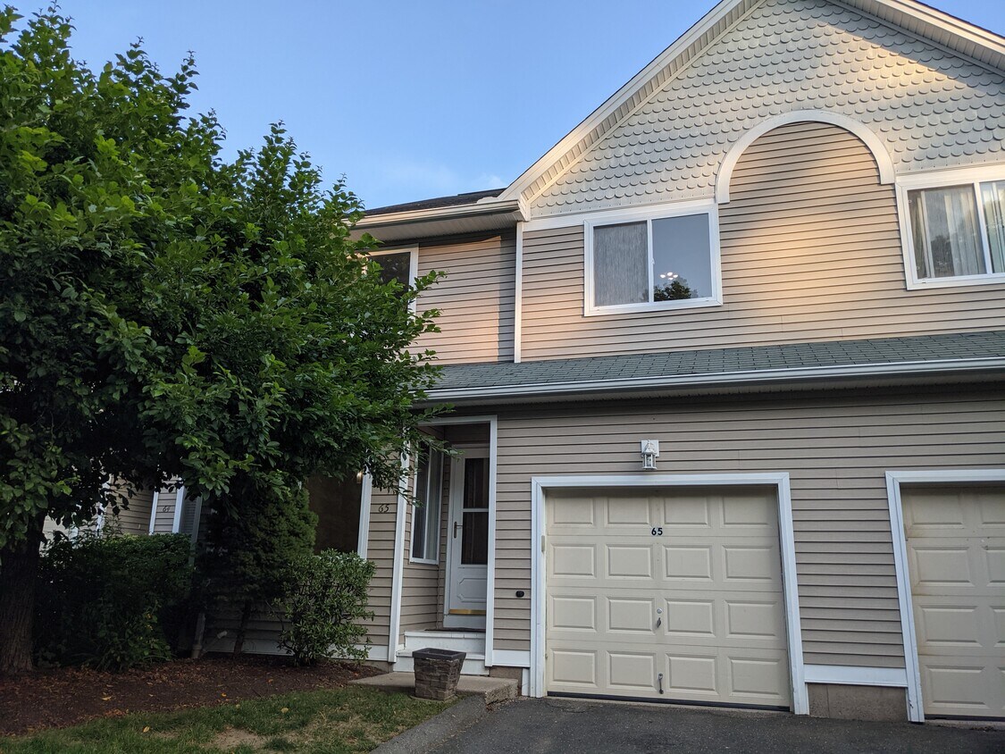 65 Florence Way Unit 65, Farmington, CT 06032 Condo for Rent in