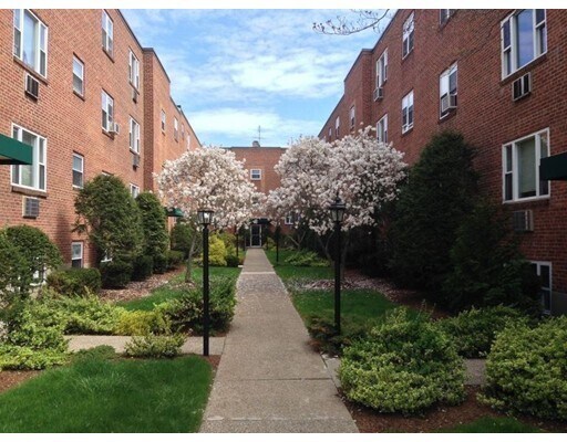 Foto del edificio - 52 Colborne Rd