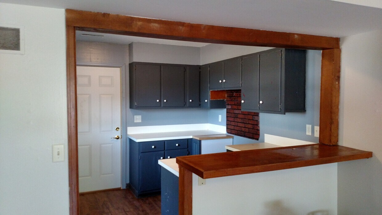 407 N Marshall St Unit 407, Prairie City, IA 50228 Apartments in