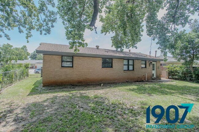 Building Photo - Spacious 4-Bedroom Home in Moore - Availab...