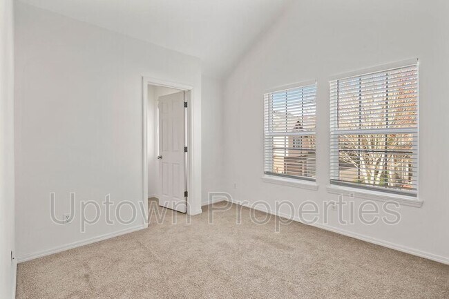 Photo - 1611 SW San Mateo Ter House