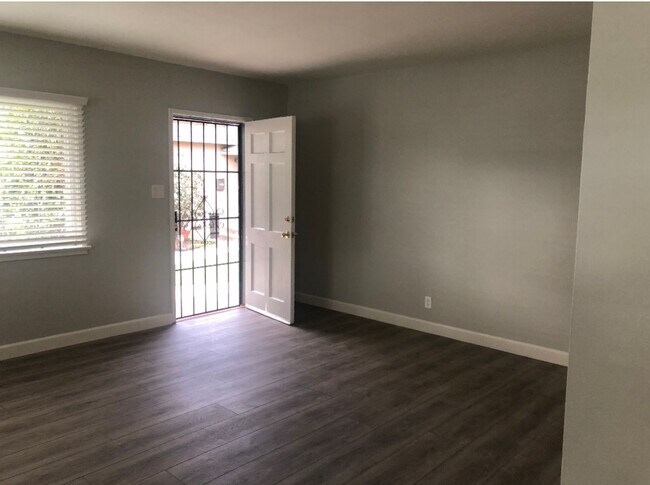 Foto del edificio - Charming Single-Story 2-Bedroom Home in Burbank!