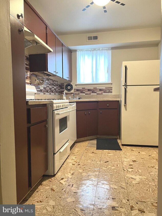 11402 Cherry Hill Rd Unit 202, Beltsville, MD 20705 Room for Rent in Beltsville, MD