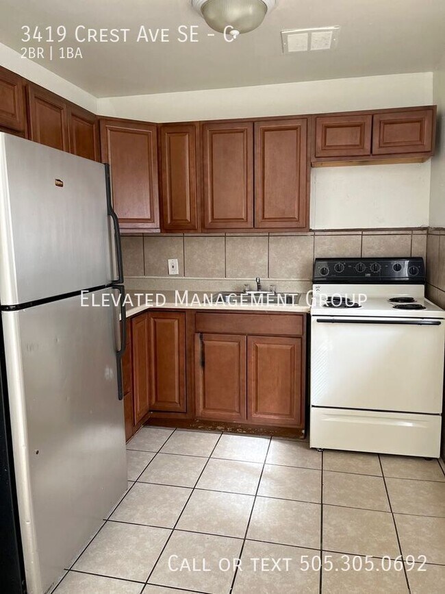 Foto del edificio - 3419 Crest Ave SE