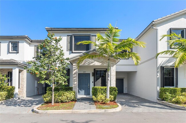 Foto del edificio - 1541 SW 28th St