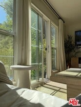 Building Photo - 133 Crescent Dr