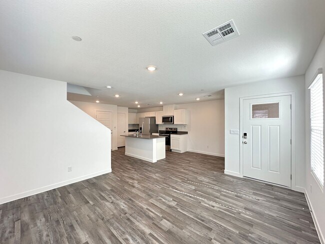 Building Photo - Cadence Neighborhood 7
