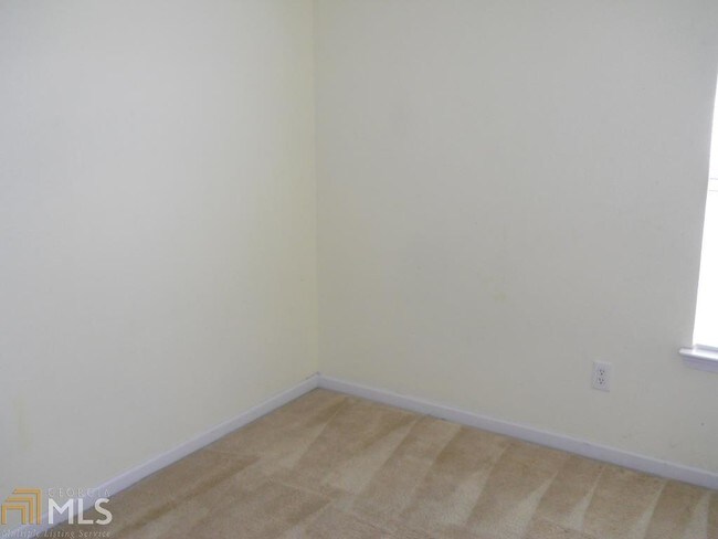 Building Photo - 257 Brookview Dr