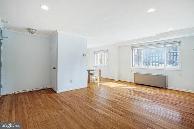 Foto del edificio - 95 E Wayne Ave