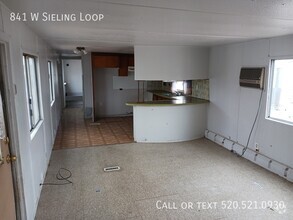 Building Photo - 841 W Sieling Loop