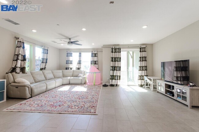 Foto del edificio - 3979 Clare St