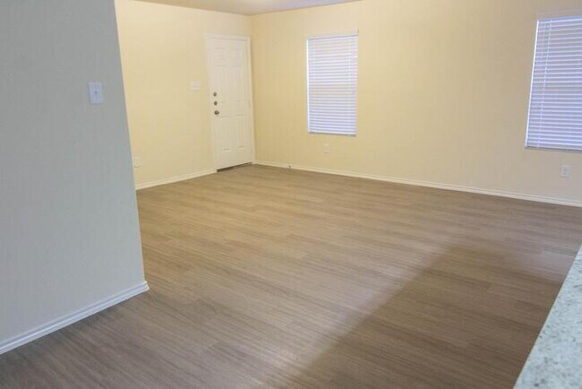 Building Photo - Green Lake Meadow - 10370 Clearwater Way, ...
