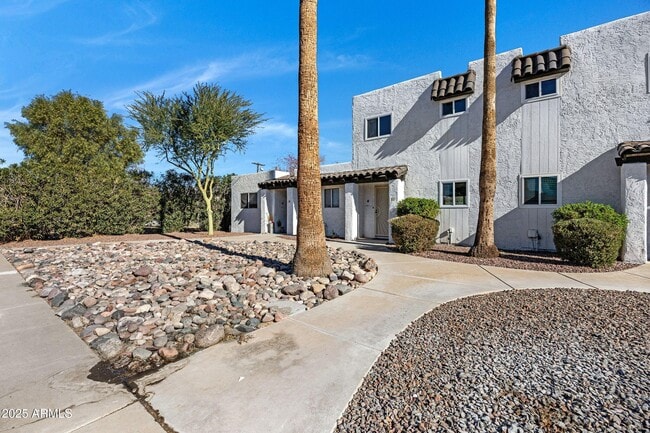 Building Photo - 2415 N 71st St