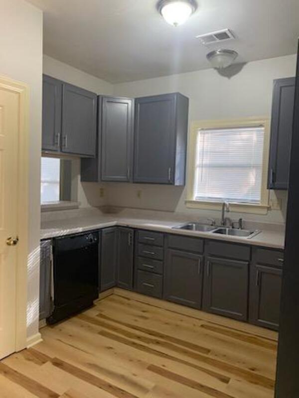 Building Photo - 692 Walnut Valley Ln