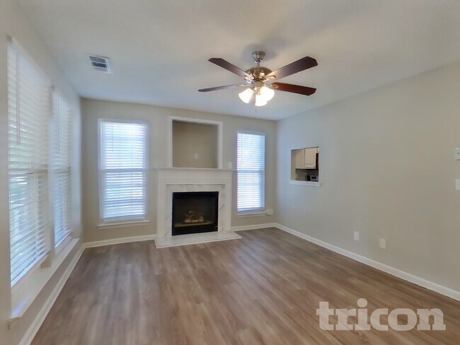 Foto del edificio - 5017 Gibbons Link Rd