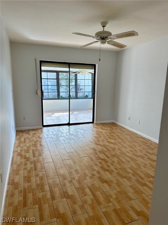 Building Photo - 9425 Camelot Dr