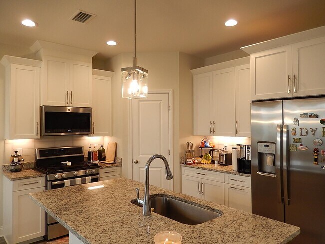 Foto del edificio - 2886 Fontana St