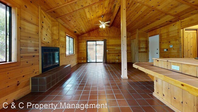Foto del edificio - 1 br, 1 bath House - 1252 Castro Rd B