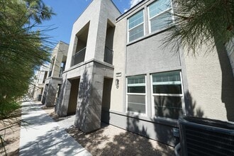 Building Photo - 6227 Runestone St
