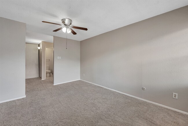 Foto del edificio - 6345 Cattails Ln