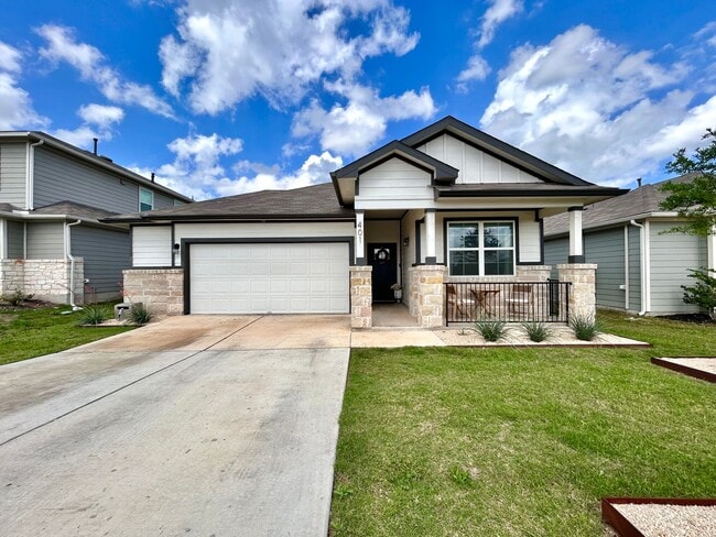 Building Photo - 401 Town Lk Bnd