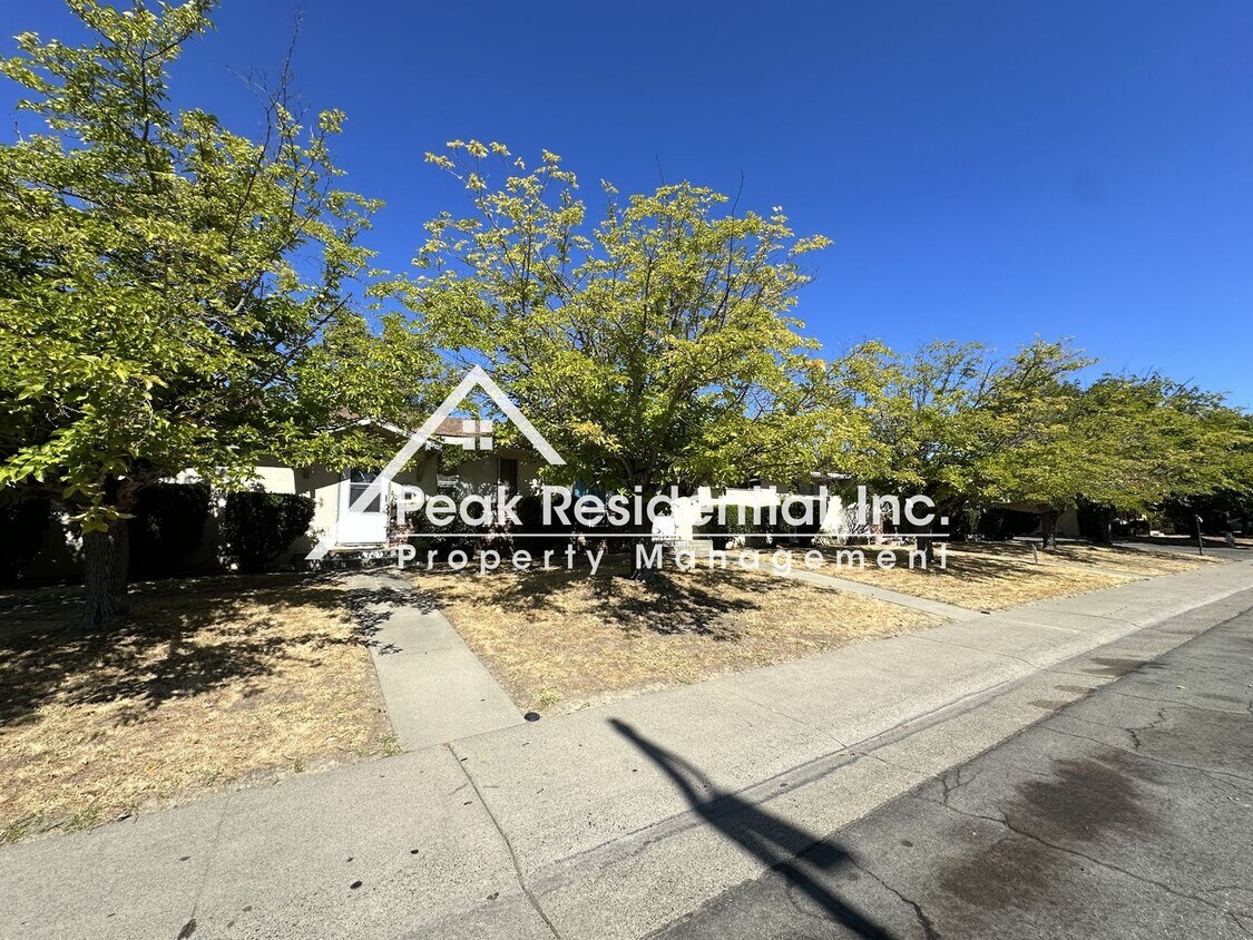 Building Photo - Greenback6721-6727