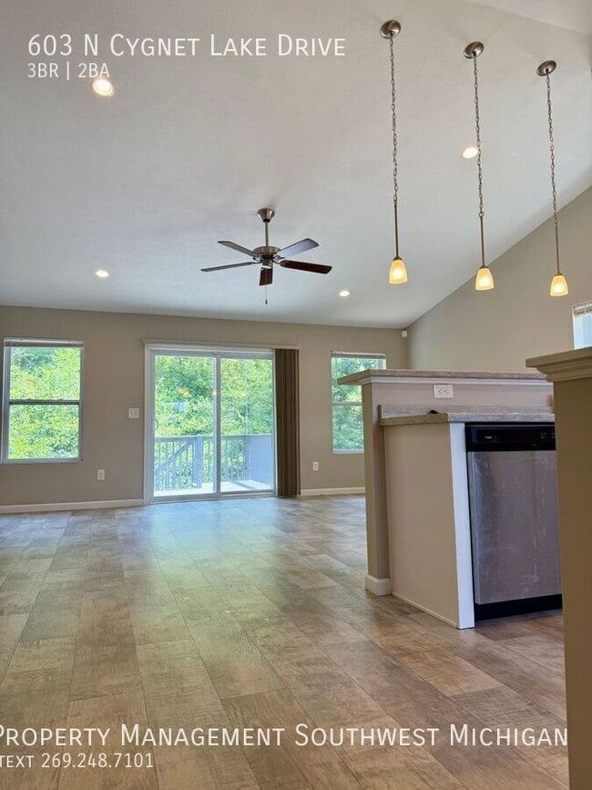 Building Photo - 603 Cygnet Lake Dr