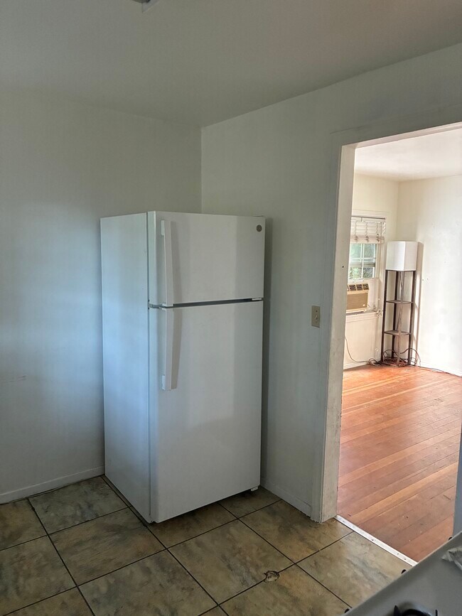 Foto del edificio - 805 N Maple St