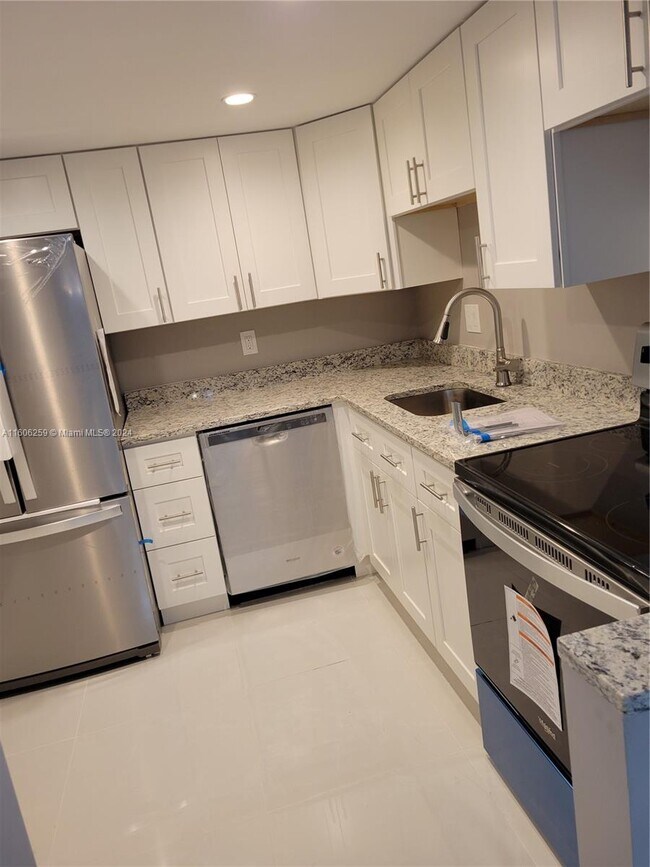Foto del edificio - 470 NW 20th St