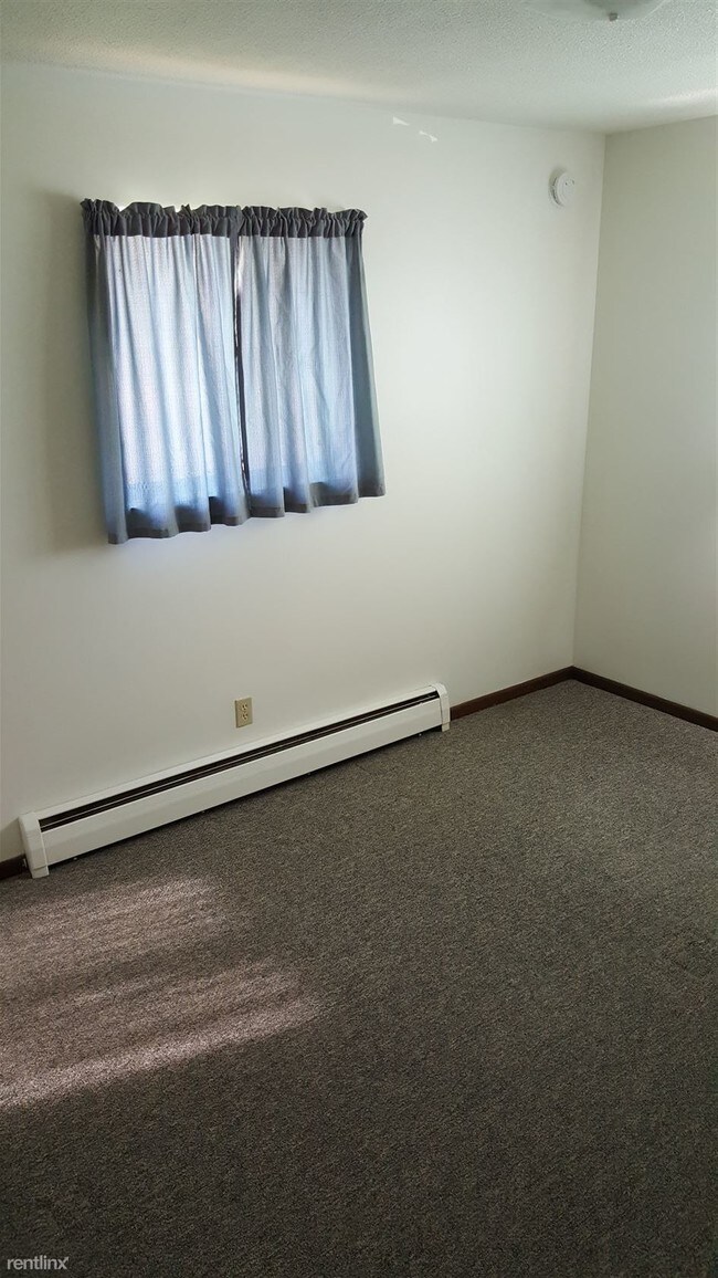Building Photo - 2 br, 1 bath 4plex - 6491 Martinie Dr Unit #1