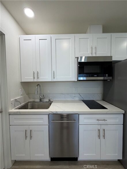 Foto del edificio - 27533 Pasatiempo