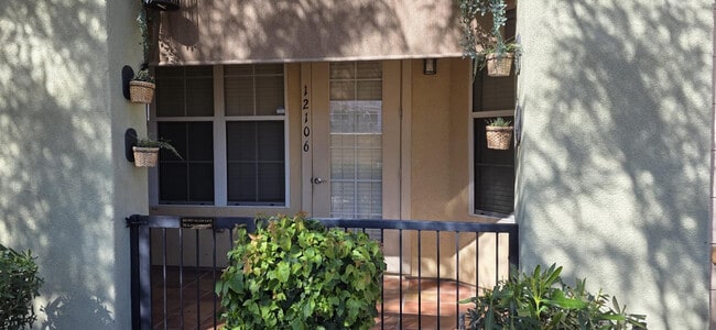 Foto del edificio - 14575 W Mountain View Blvd