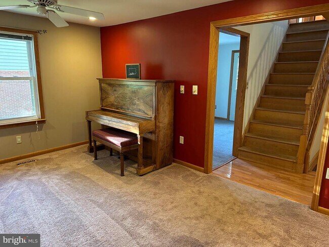 Foto del edificio - 155 S Main St