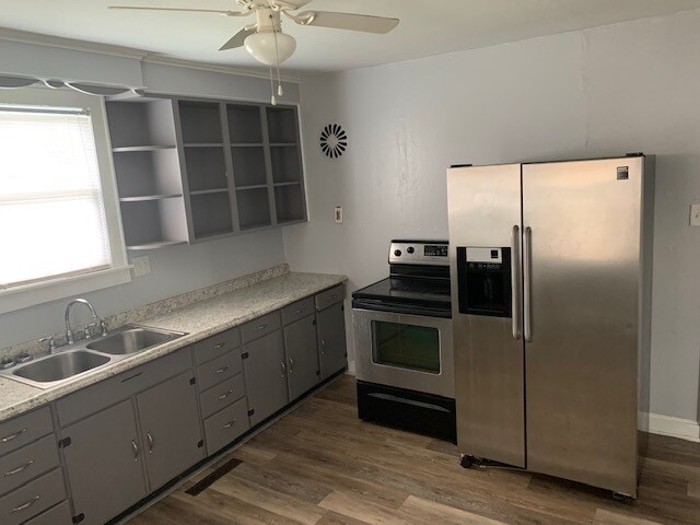 Foto del edificio - 6460 Farmdale Rd