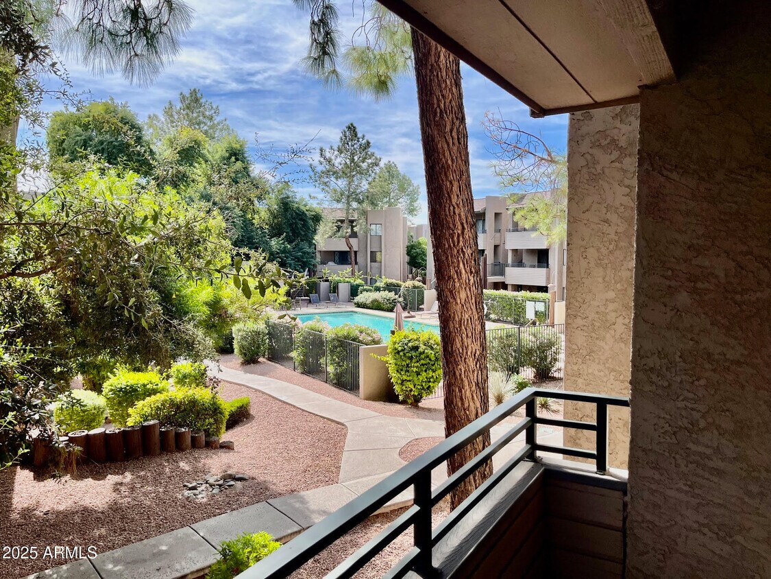 Foto principal - 7777 E Main St