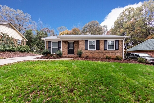 Building Photo - 3BD/1BA Ranch in Cabarrus Woods!