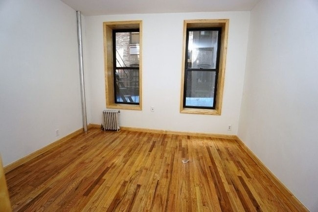 Building Photo - 261 Broome St