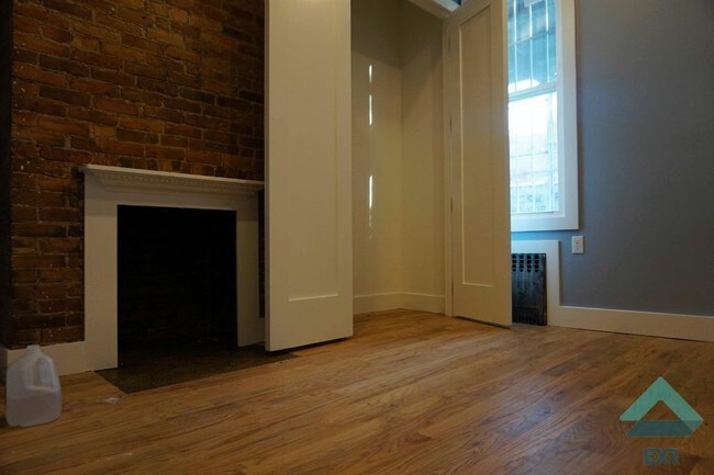 Building Photo - 145 Green St