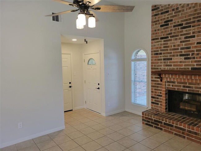 Building Photo - 22511 Market Square Ln