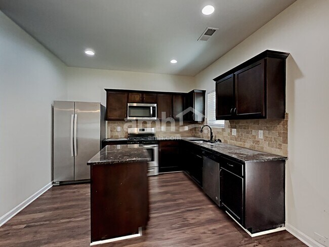 Foto del edificio - 2311 Foxy Dr