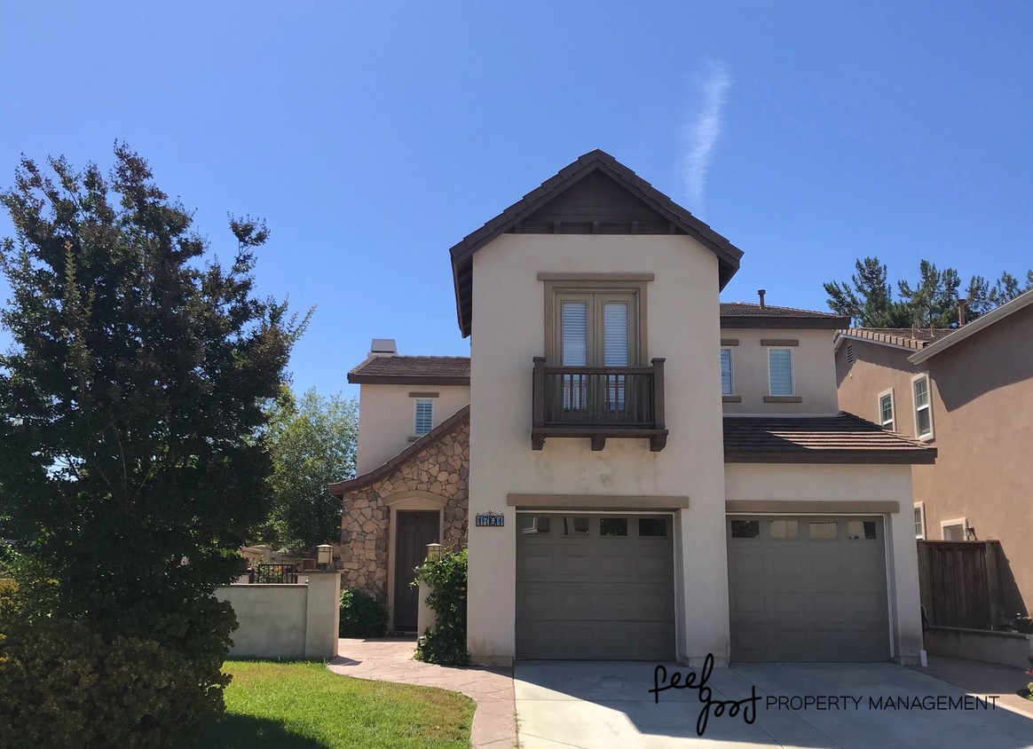 Primary Photo - 1701 Thorley Way