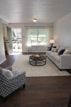 Building Photo - 1514 Parker Ln